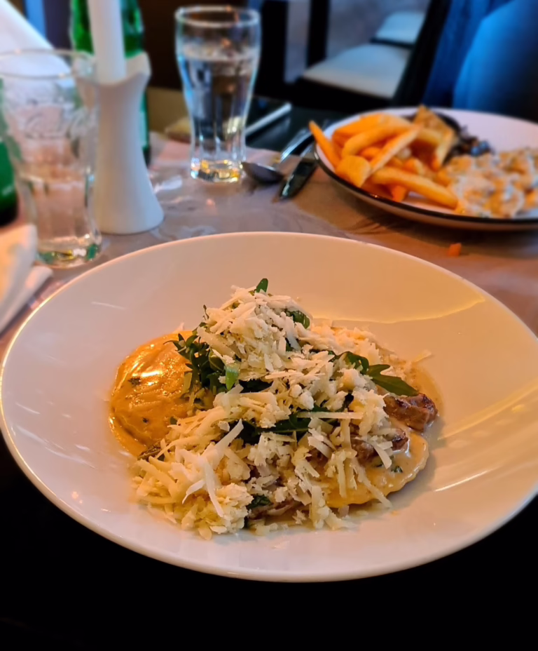 Tagliatelle mit Gorgonzola Sauce im Due Fratelli Binz