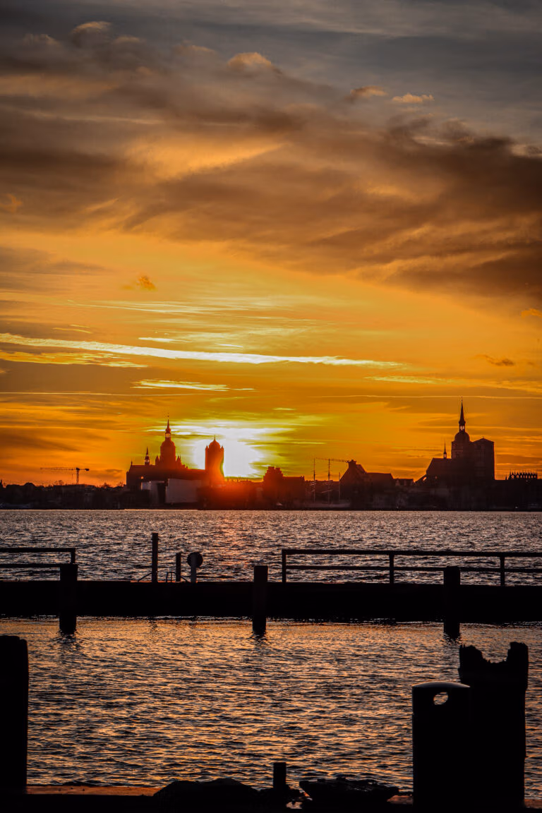 Stralsund Skyline mit Ozeaneum Stralsund